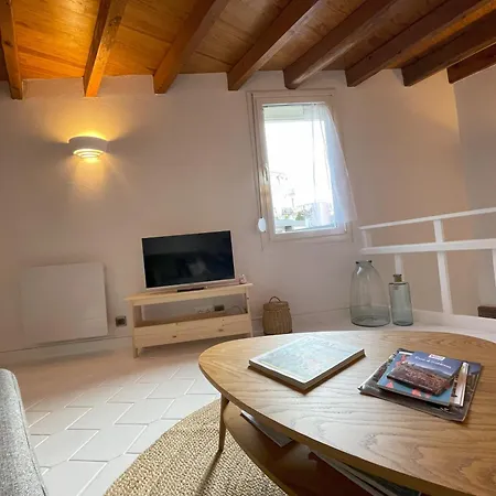 Maison De Idealement Situee A